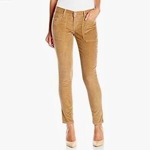 NWT Levi's Women's Surplus Skinny Jean Corduroy TAN BROWN- SIZE 28 (US 6)